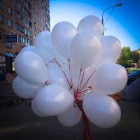 Букет из шаров с белыми шарами