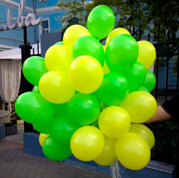 Готовый букет из шаров с гелием Лайм