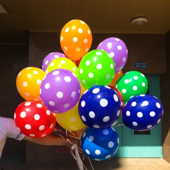Воздушные шары в точку горошек ассорти