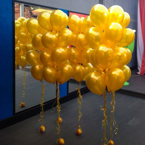 Стойка из воздушных шаров (золото)