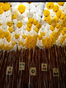 Оформление шарами под потолок шары любых цветов